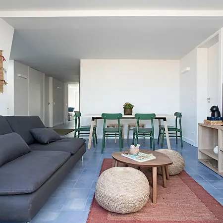 Апартаменты Piso Azul Premium In Bairro Alto *